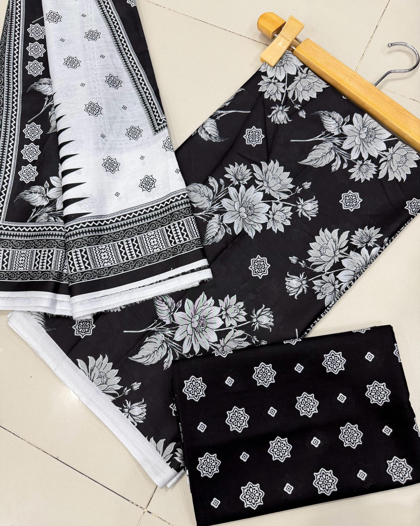 3 PIECE- LUXURY LAWN PRINTED UNSTITCHED SUMMER 26-NEW ARRIVALS