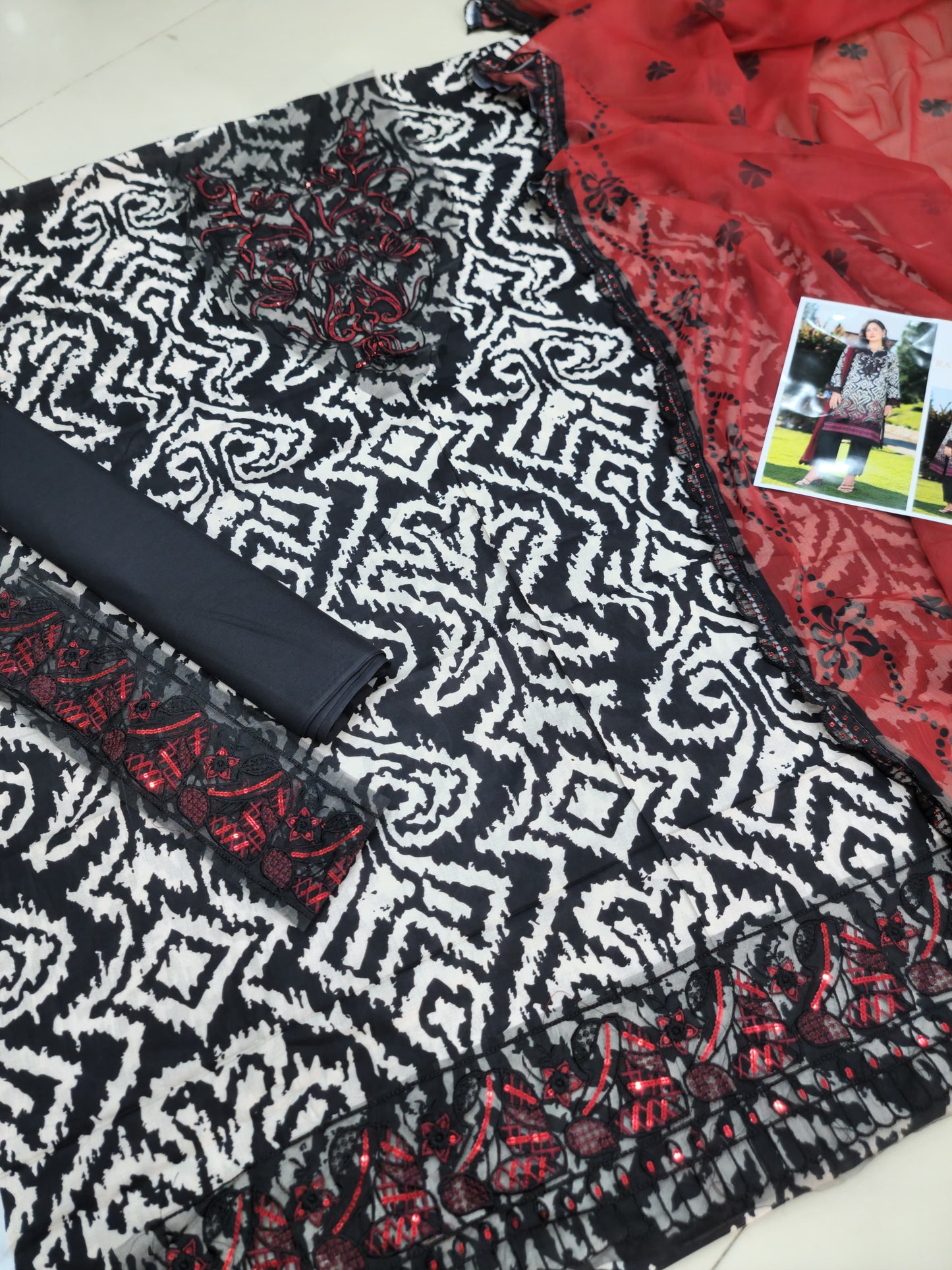 3 PIECE-LUXURY LAWN UNSTITCHED SUMMER 26-NEW ARRIVALS